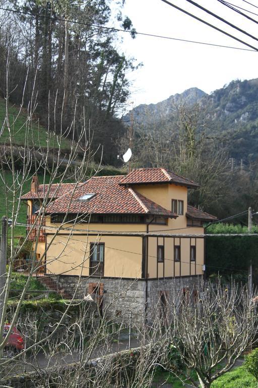 Ca María Fayas Hostal Proaza Exterior foto